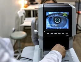 LASIK complication rate and LASIK side effects